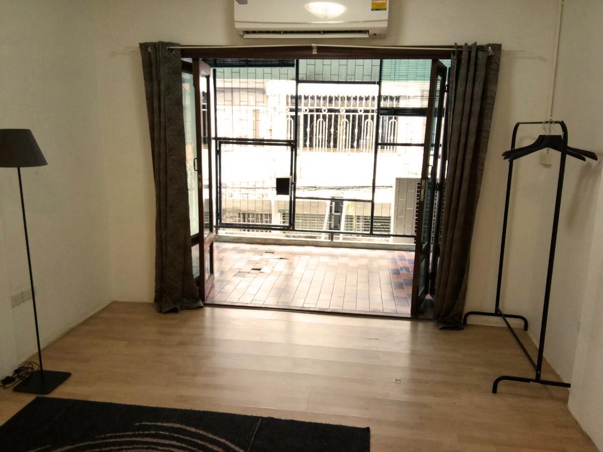 Once In Bangkok With Me Guesthouse Ngoại thất bức ảnh