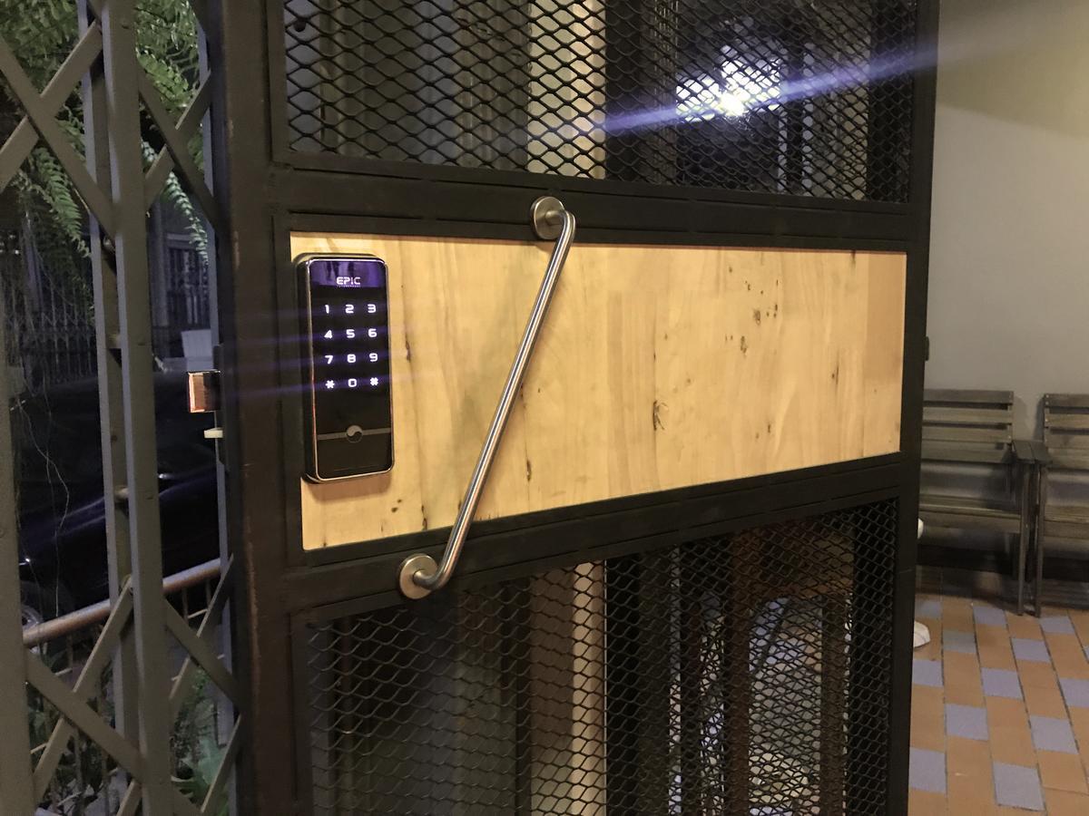 Once In Bangkok With Me Guesthouse Ngoại thất bức ảnh